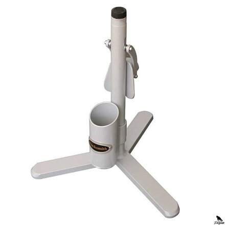 ŽELEZNÝ STOJAN NA PEVNÉ 3 NOHY