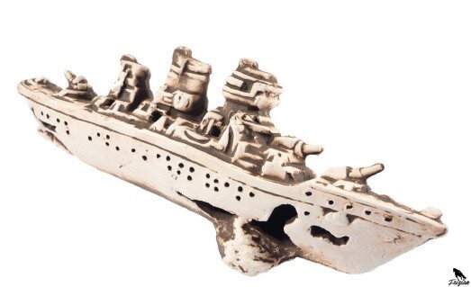 Vrak bojovej lode 25x9x7cm